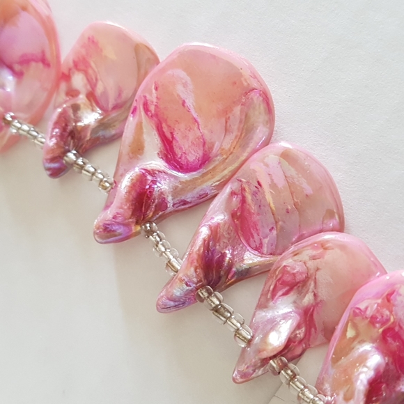 3/25$ 10 pcs Shell Beads with Hole for Beading & Jewelry Projects - Picture 9 of 9